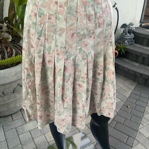 1980s Vintage Pleated Midi Skirt- Size S Floral Print High Waist